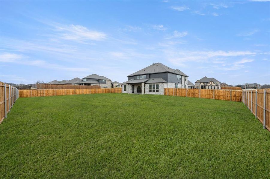 291 Cheyenne Mountain- Back-2