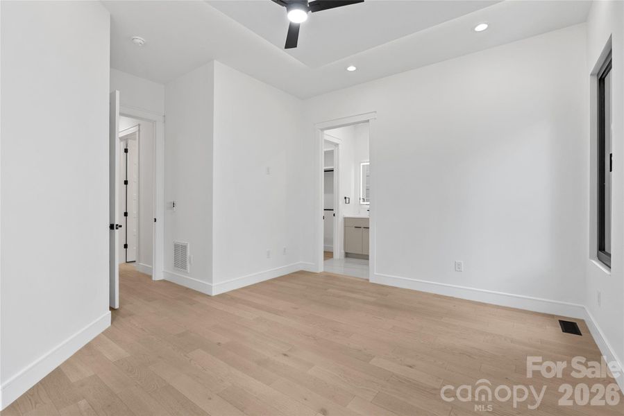 Spacious, unfurnished interior of a new home in , Arden (Image 25).