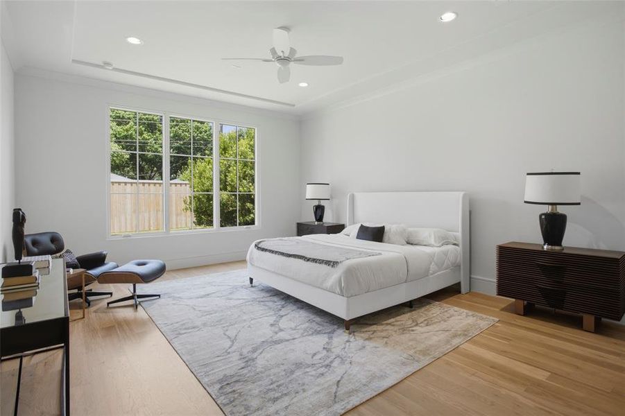 Furnished interior view inside a new home in , Dallas (Image 9).