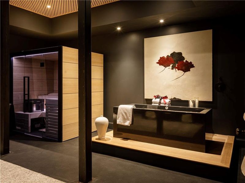 Image 36 of a home in .