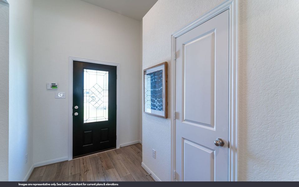 Representative unfurnished interior of a home built from the Mesquite by CastleRock Communities in Serenada, Brookshire (Image 22).