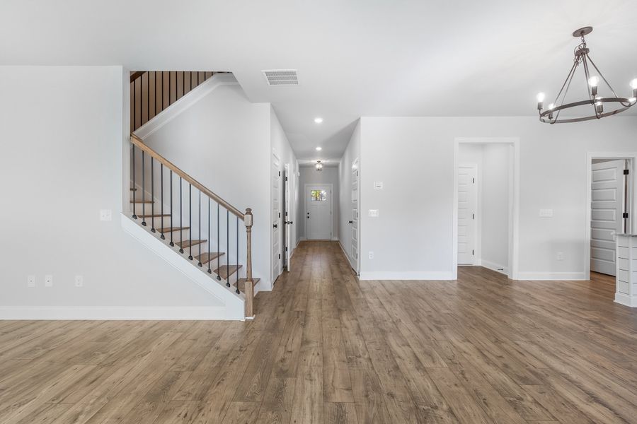 Spacious, unfurnished interior of a new home in Ridge Pointe, Athens (Image 13).