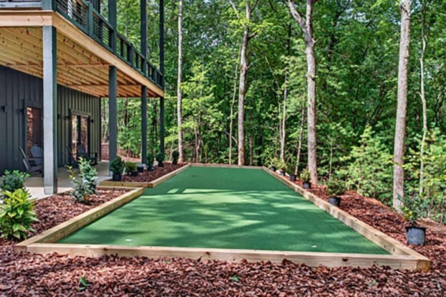 Exterior details and patio area of a home in , Blue Ridge (Image 23).