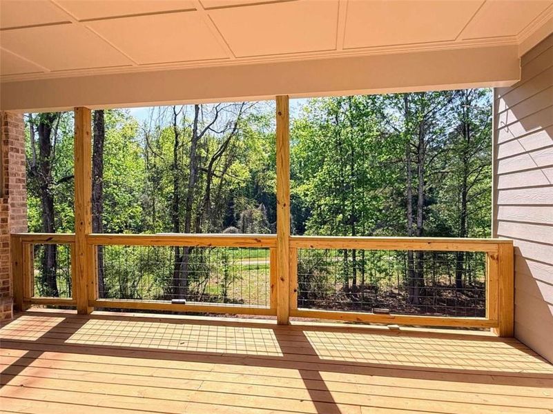 Exterior details and patio area of a home in , Jefferson (Image 4).