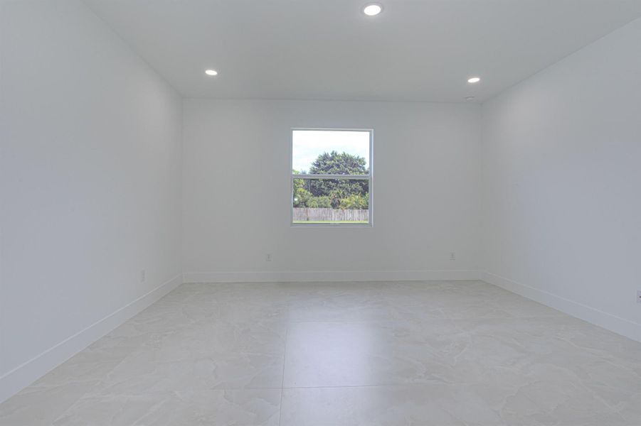 Spacious, unfurnished interior of a new home in , Jupiter (Image 19).