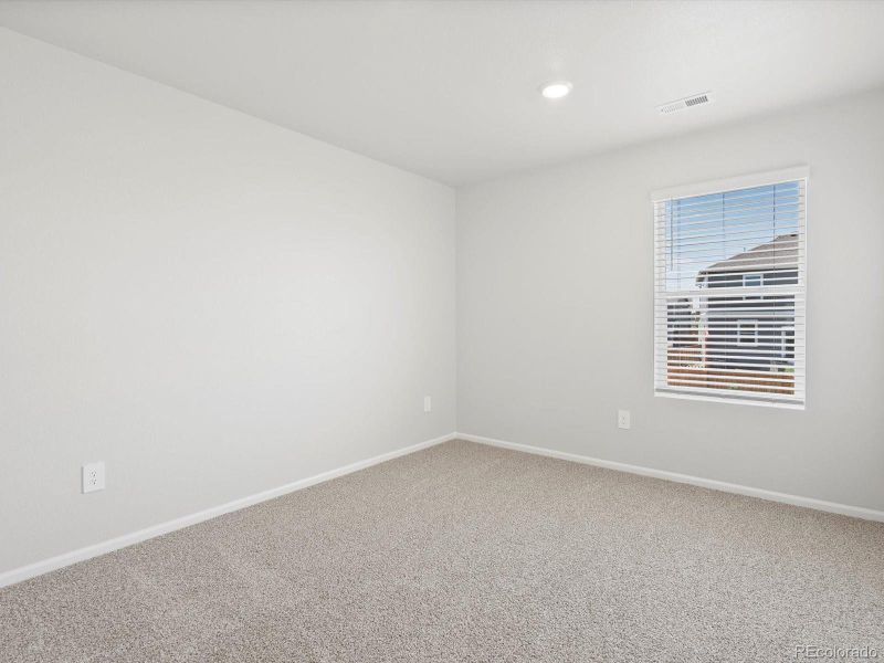 Spacious, unfurnished interior of a new home in Hidden Valley Farm, Severance (Image 21).
