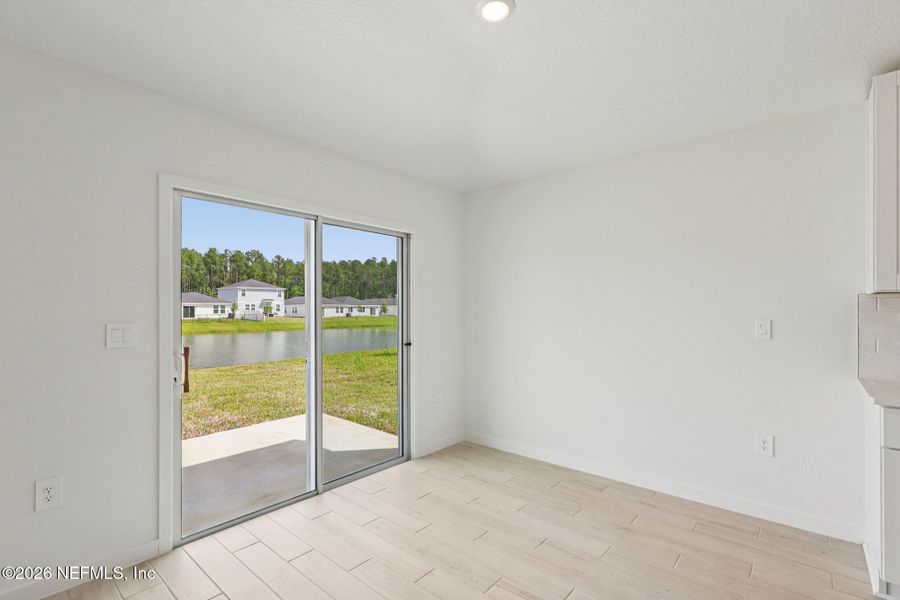 Spacious, unfurnished interior of a new home in Kings Preserve, Jacksonville (Image 26).