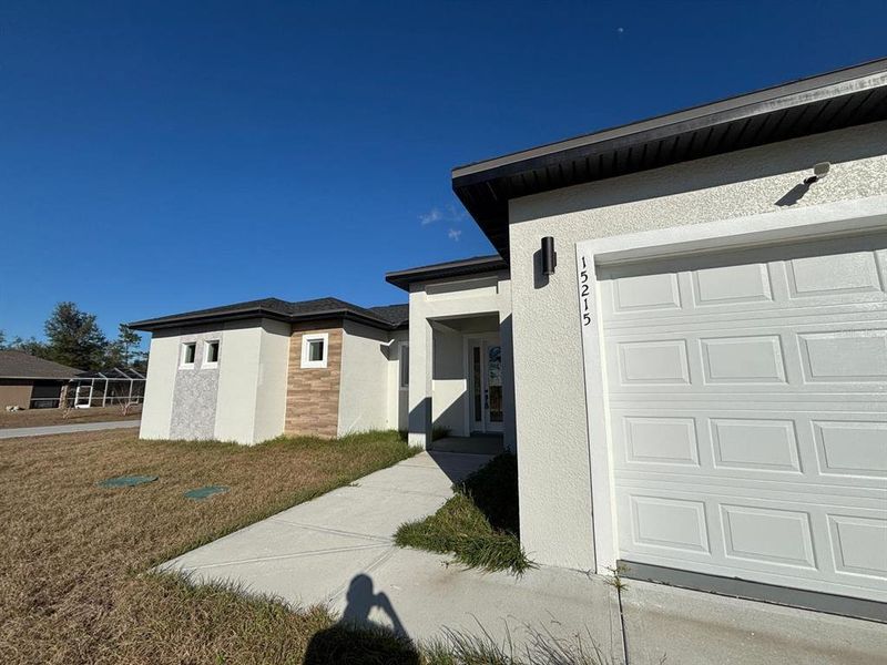 Exterior details and patio area of a home in , Ocala (Image 22).