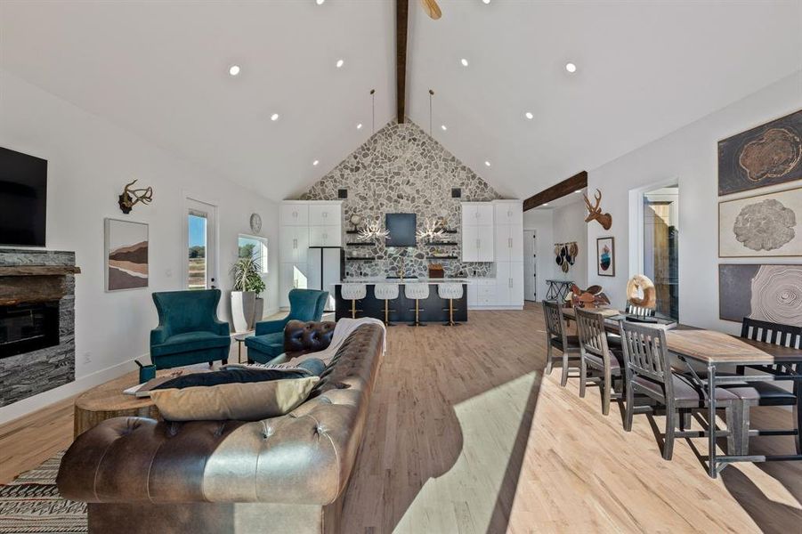 Furnished interior view inside a new home in , Desdemona (Image 32).