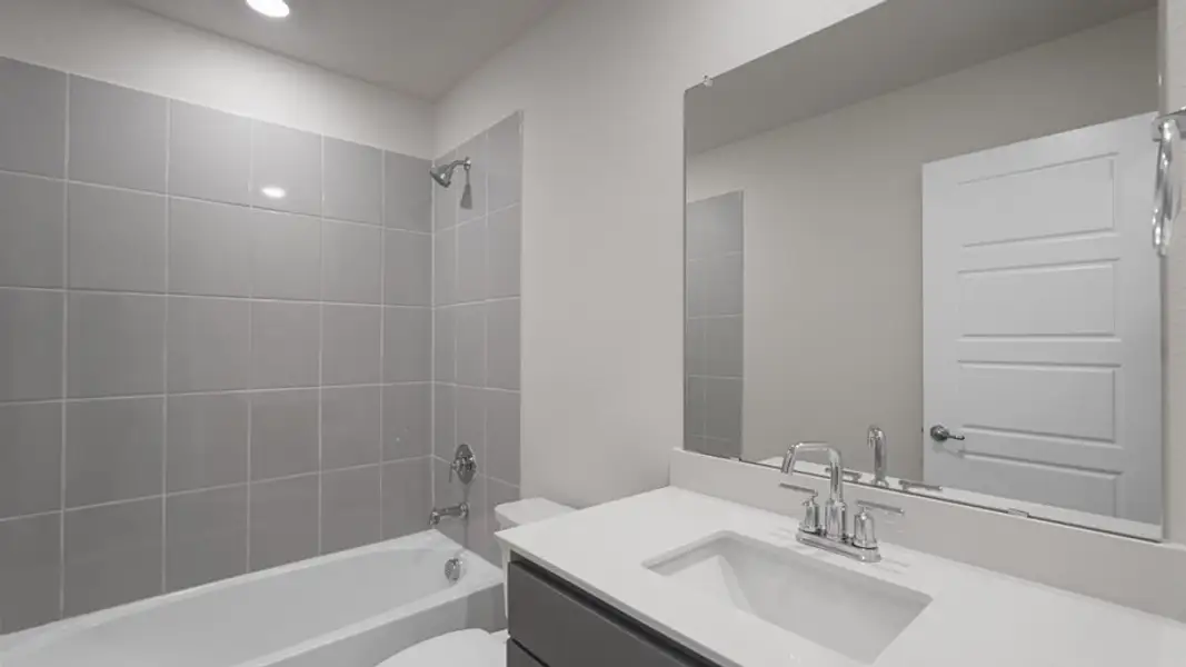 Furnished interior view inside a new home in Elevon, Lavon (Image 12).