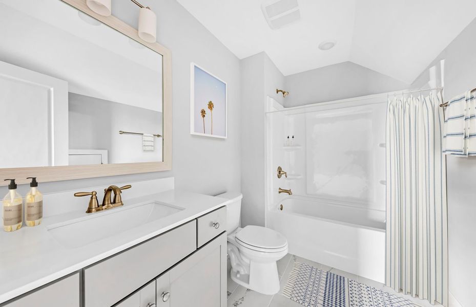 Representative furnished interior of a home built from the Violet by Pulte Homes in Heartwood, Richmond Hill (Image 9).