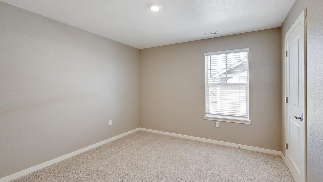 Spacious, unfurnished interior of a new home in Carriage Hills, Frederick (Image 25).
