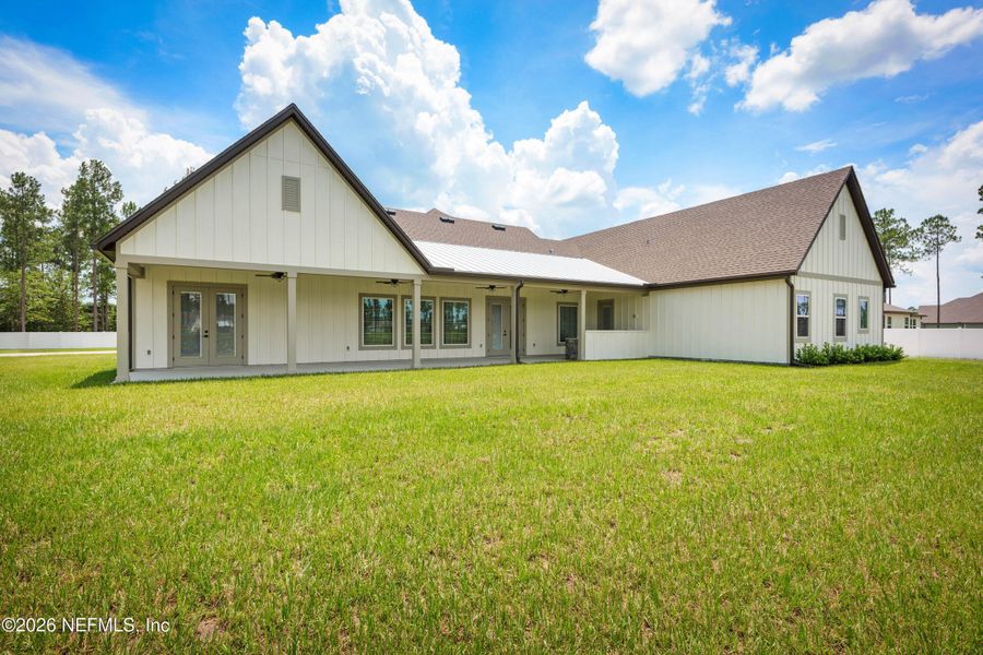 Exterior details and patio area of a home in , Hilliard (Image 3).
