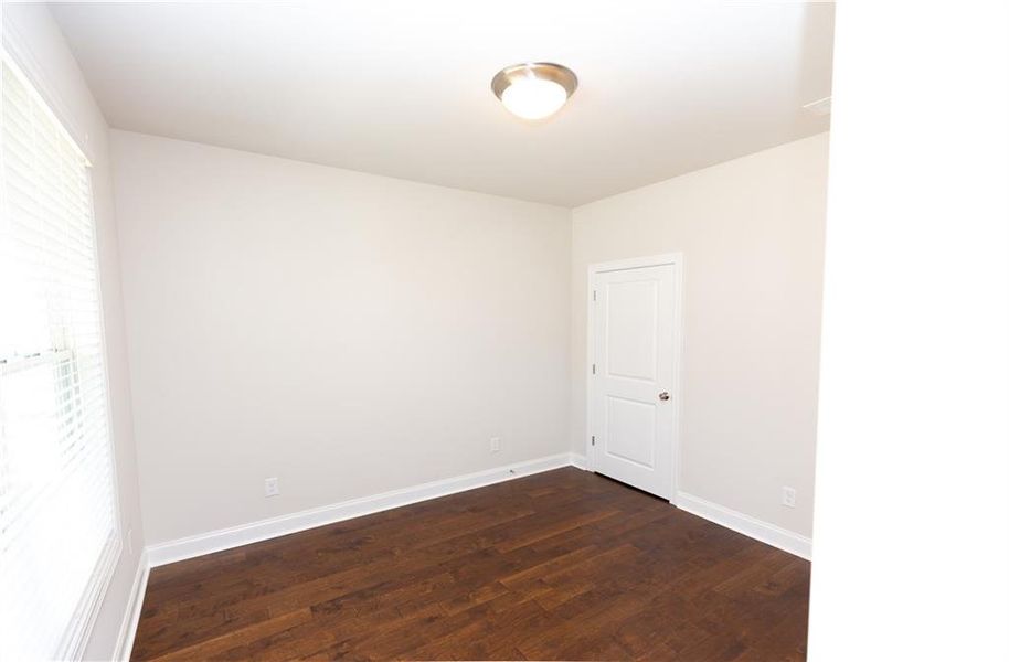 Spacious, unfurnished interior of a new home in Waterside Single Family, Peachtree Corners (Image 19).