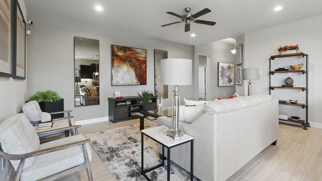 Furnished interior view inside a new home in Legado, Cleburne (Image 17).