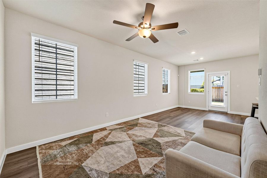 Spacious, unfurnished interior of a new home in Park Row Village, Houston (Image 22). Spacious, unfurnished interior of a new home in Park Row Village, Houston (Image 22).