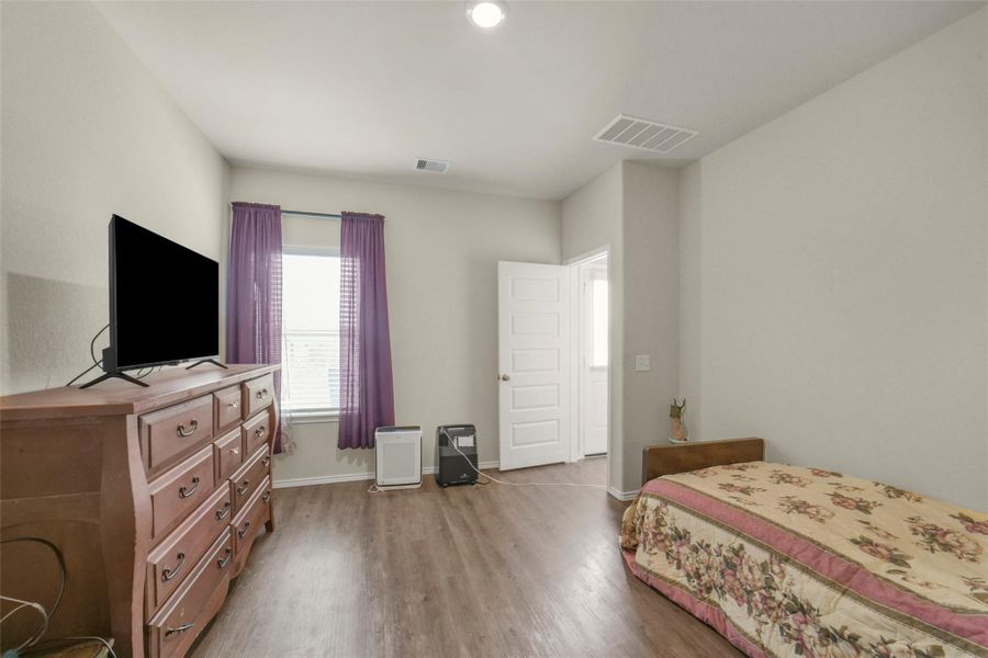 Furnished interior view inside a new home in Binford Creek, Waller (Image 10). Furnished interior view inside a new home in Binford Creek, Waller (Image 10).