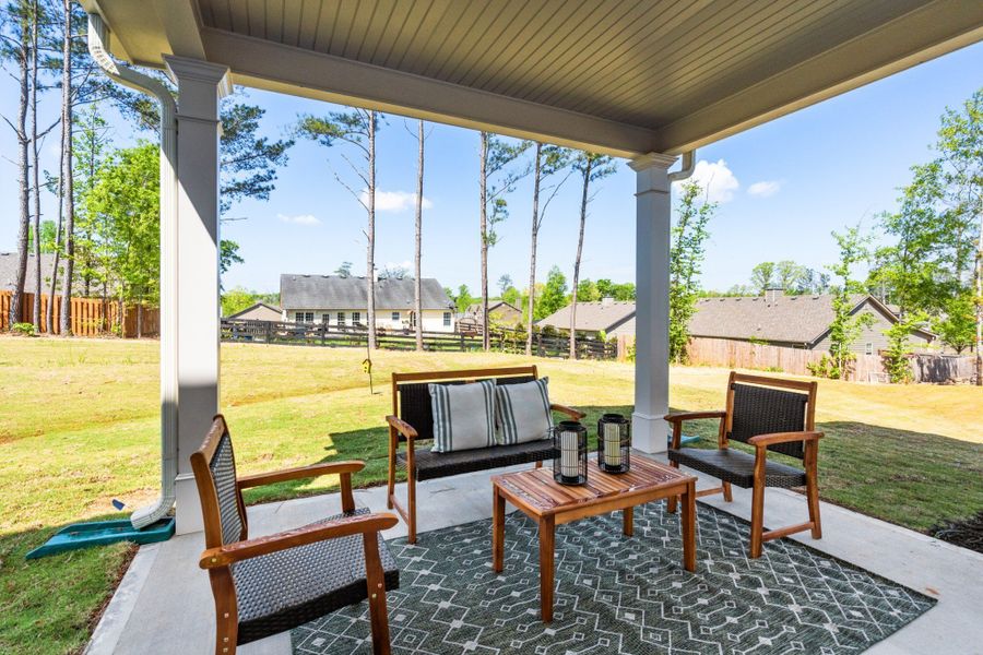 *This is a marketing photo. Colors/options may be different.*