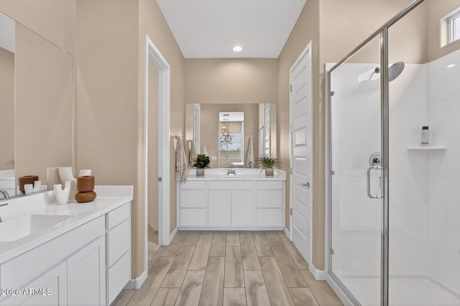 25-web-or-mls-579965 Dutchman Dr