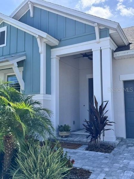 Image 4 of a home in Emerald Landing at Waterside at Lakewood Ranch – Lake Series. Image 4 of a home in Emerald Landing at Waterside at Lakewood Ranch – Lake Series.