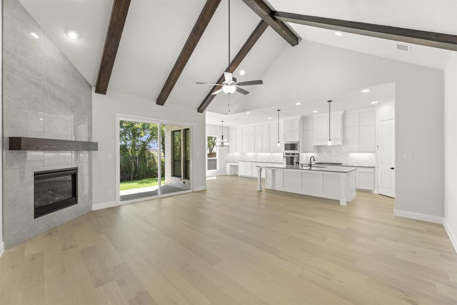 Representative unfurnished interior of a home built from the Wakefield by Windsor Homes in Nelson Lake Estates, Rockwall (Image 21).