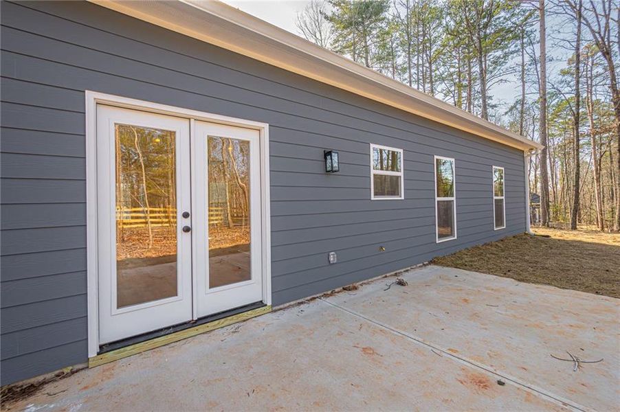 Exterior details and patio area of a home in , Dawsonville (Image 20).
