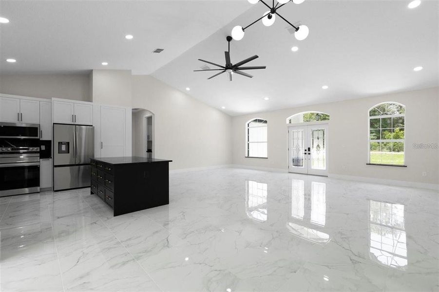 Spacious, unfurnished interior of a new home in , Dunnellon (Image 14).