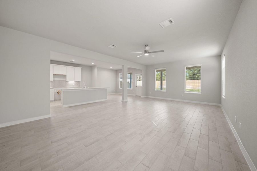 Spacious, unfurnished interior of a new home in Cypresswood Landing, Humble (Image 17). Spacious, unfurnished interior of a new home in Cypresswood Landing, Humble (Image 17).