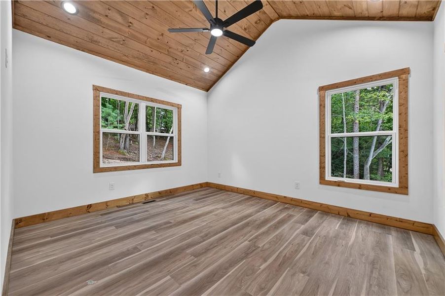 Spacious, unfurnished interior of a new home in , Ellijay (Image 18).