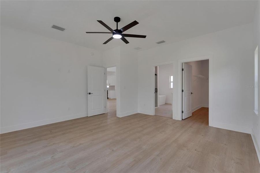 Spacious, unfurnished interior of a new home in , Lake Placid (Image 27). Spacious, unfurnished interior of a new home in , Lake Placid (Image 27).