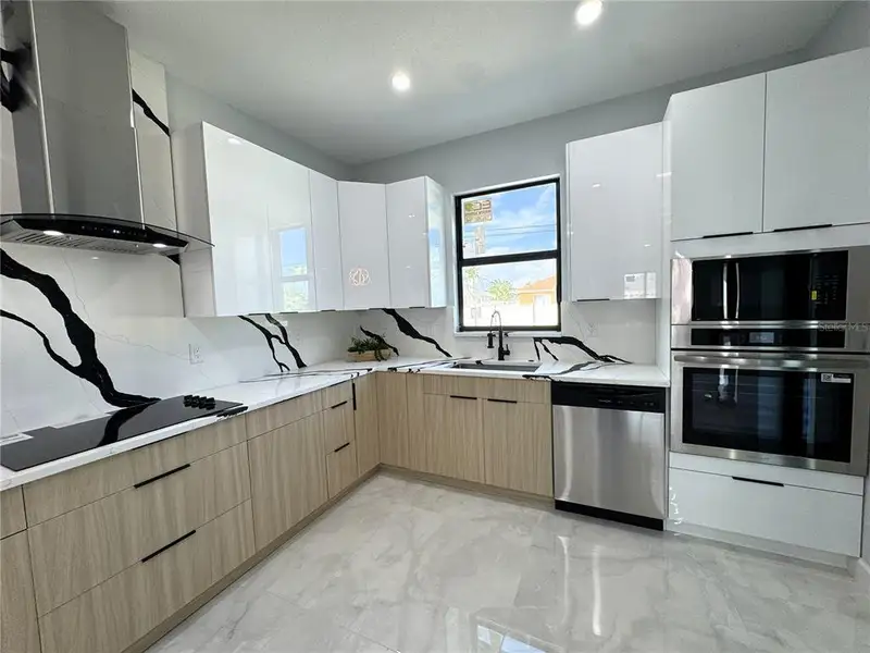 Furnished interior view inside a new home in , Cape Coral (Image 13).