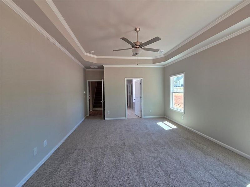 Spacious, unfurnished interior of a new home in , Bethlehem (Image 20).