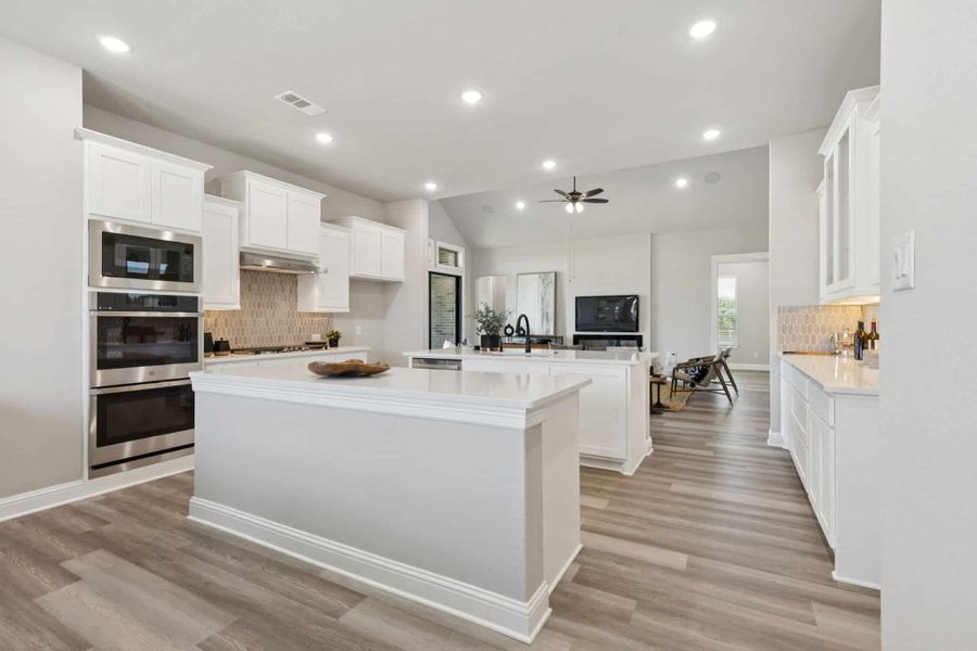 Furnished interior view inside a new home in Oaks of North Grove, Waxahachie (Image 8).