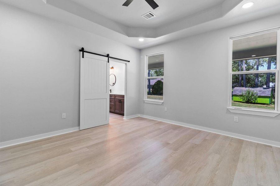 Spacious, unfurnished interior of a new home in , Onalaska (Image 18). Spacious, unfurnished interior of a new home in , Onalaska (Image 18).