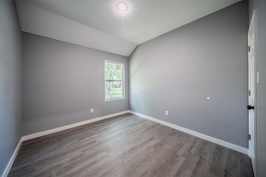 Spacious, unfurnished interior of a new home in , Payne Springs (Image 25).