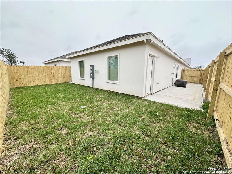 Exterior details and patio area of a home in , Alamo (Image 3).