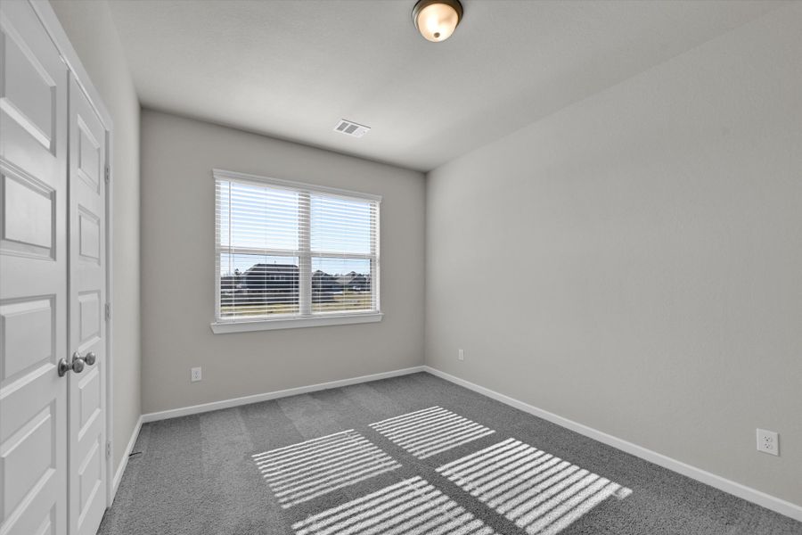 Spacious, unfurnished interior of a new home in Canterra Creek  60', Rosharon (Image 34).