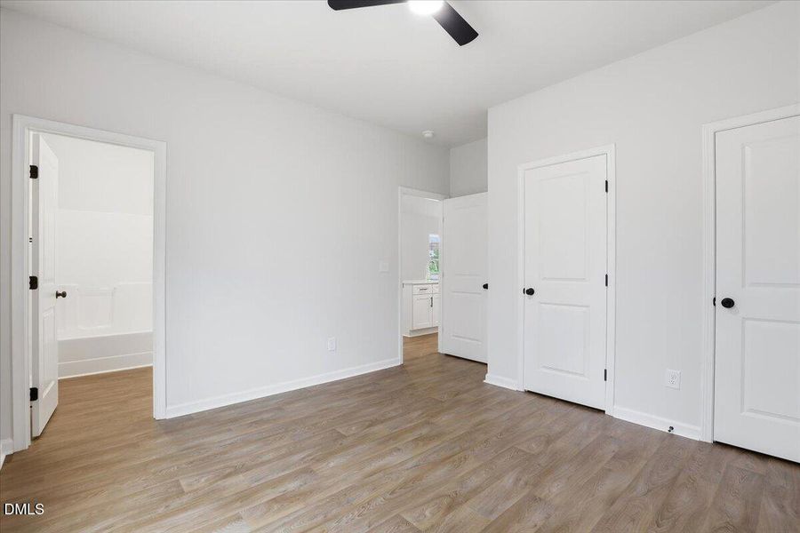 18-411 N Virginia St-18