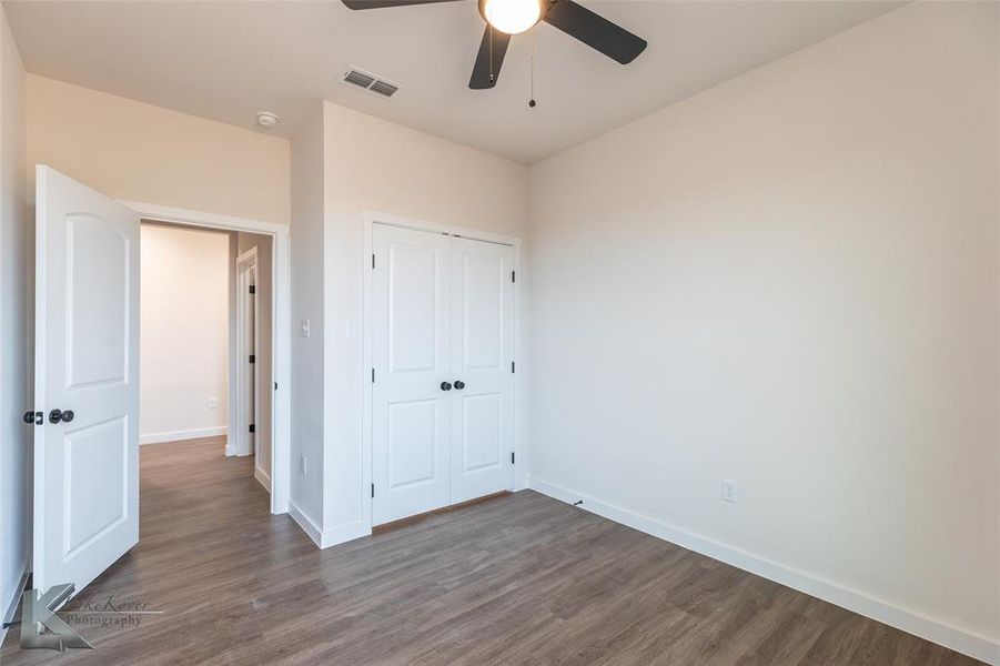 Spacious, unfurnished interior of a new home in , Abilene (Image 33).