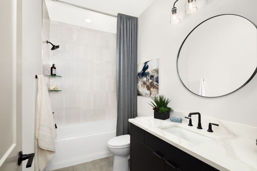 Furnished interior view inside a new home in Linkside Las Colinas, Irving (Image 17).