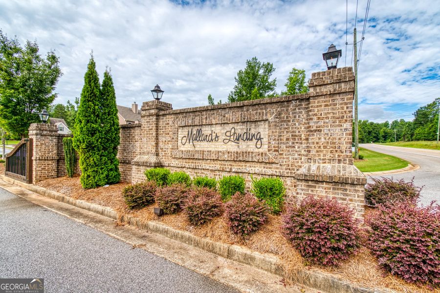 Front exterior of a new home in Mallard’s Landing, Jefferson, GA, highlighting curb appeal (Image 2).