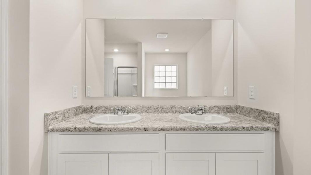 Image 33 of a home in Pointe Park.