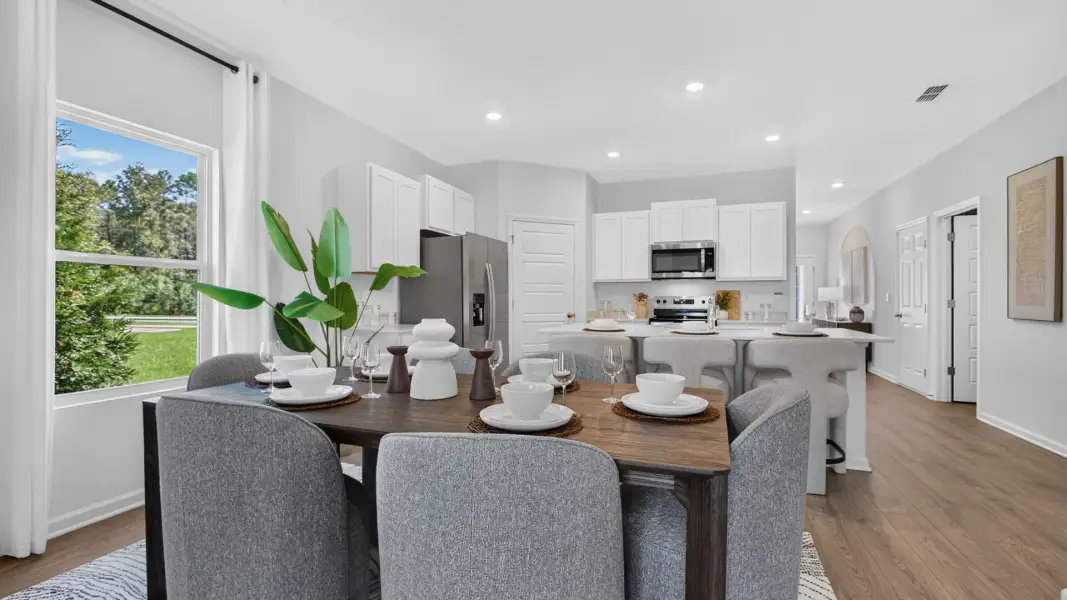 Furnished interior view inside a new home in Copes Landing, Jacksonville (Image 9).