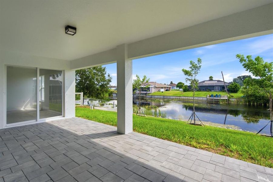 Exterior details and patio area of a home in , Cape Coral (Image 31).