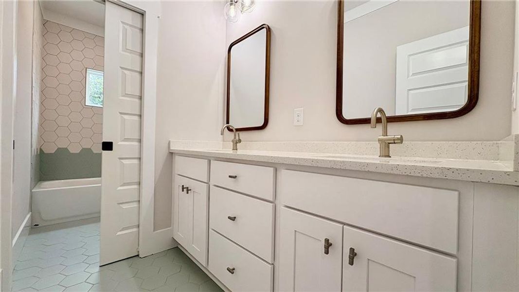 Furnished interior view inside a new home in , Atlanta (Image 40).