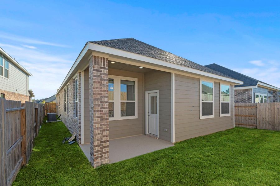 Exterior details and patio area of a home in Emory Glen, Magnolia (Image 4).