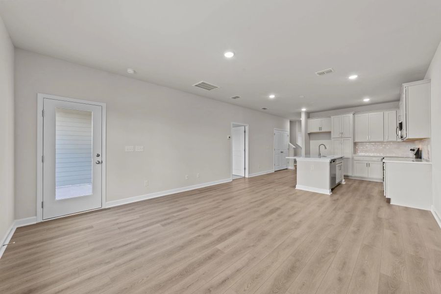 Spacious, unfurnished interior of a new home in Blue Heron Retreat, Little River (Image 18).