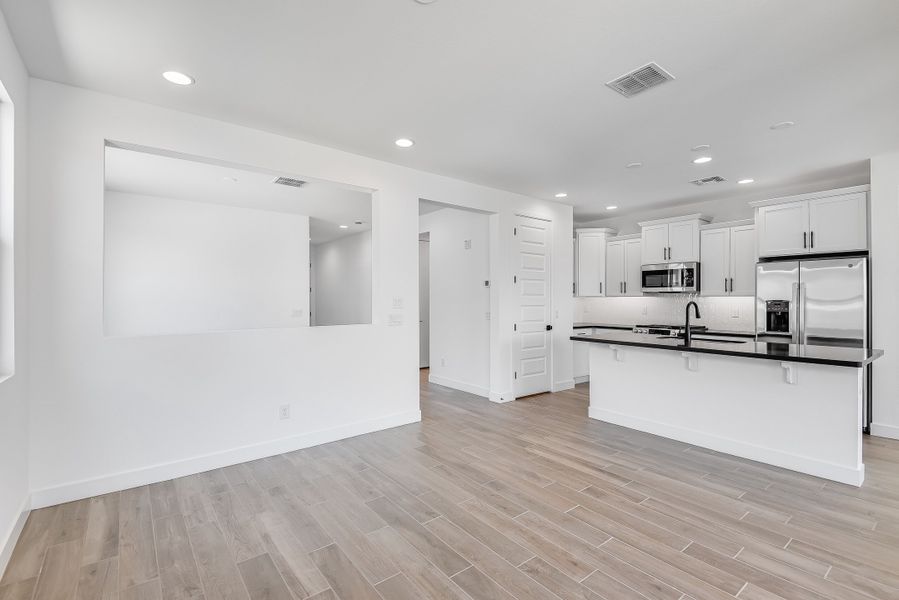 Spacious, unfurnished interior of a new home in Estrella, Goodyear (Image 36).