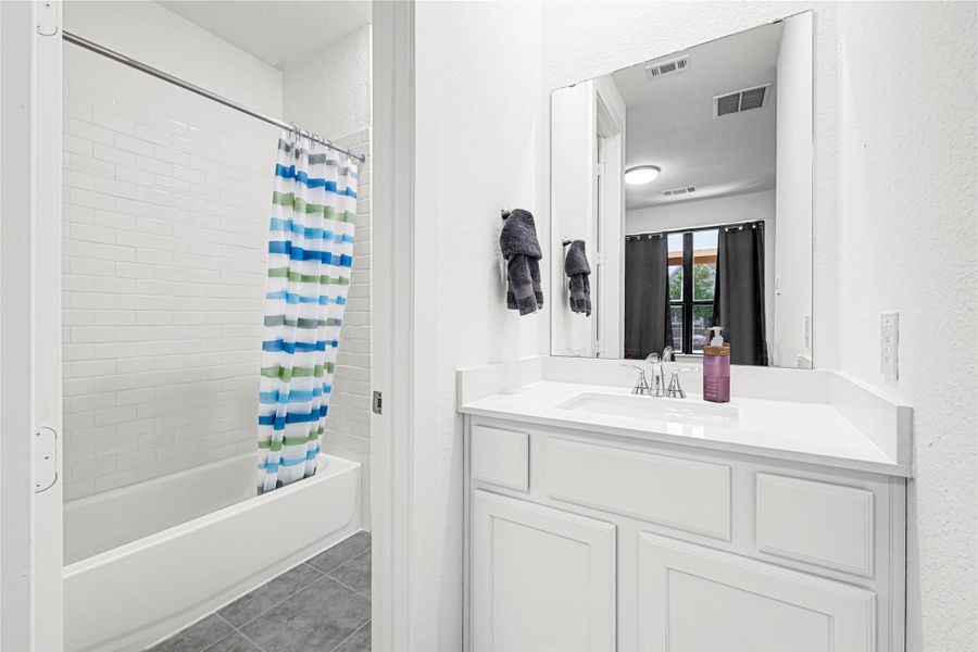 Furnished interior view inside a new home in Riceland, Mont Belvieu (Image 6).