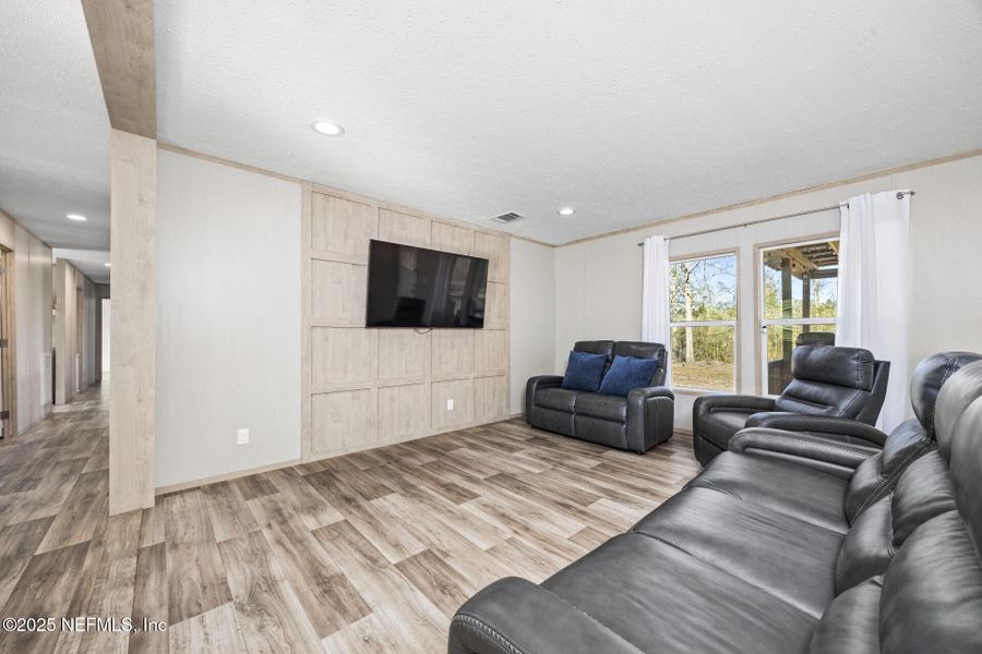 Image 17 of a home in .